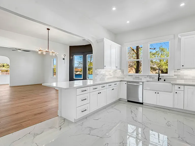 406 Sierra Ave — Photo 18