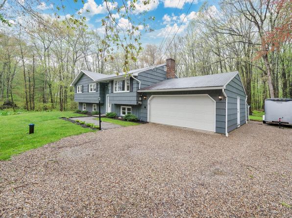 48 Town Line Rd, New Hartford, CT 06057