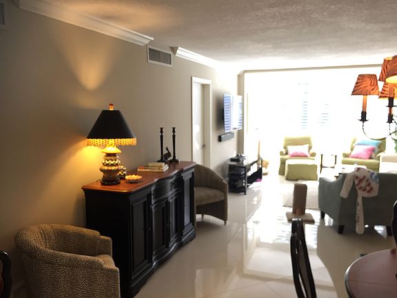 4th image of 2004 S Federal Hwy APT D107