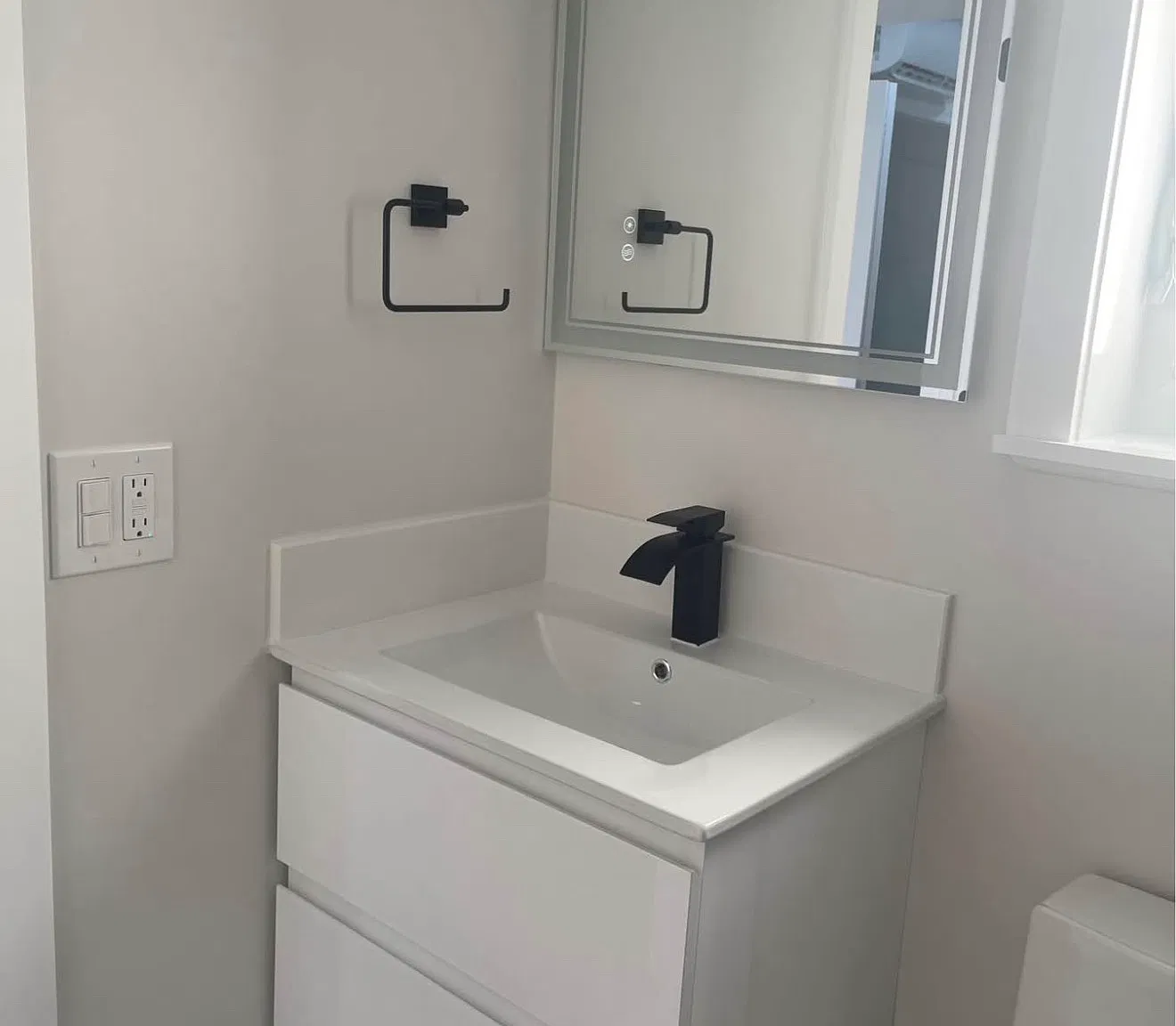 Studio, 450 sqft, $1,100 — Photo 2