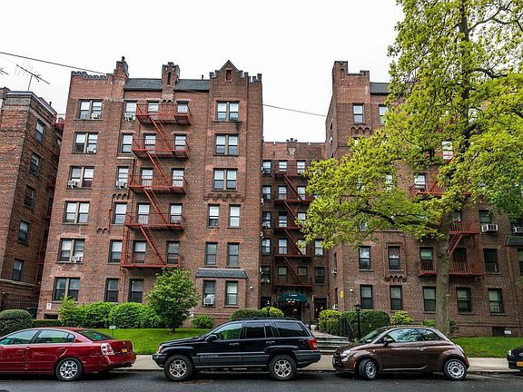 2nd image of 83-84 116th St APT 4K