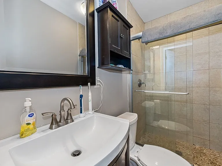 44 Hillside St #2E — Photo 20