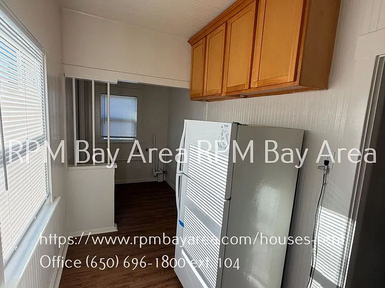 1057C Grand Ave — Photo 3