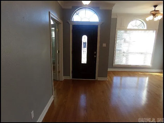 209 Chalamont Ln — Photo 2