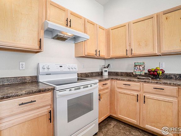 5th image of 228 Castle Dr