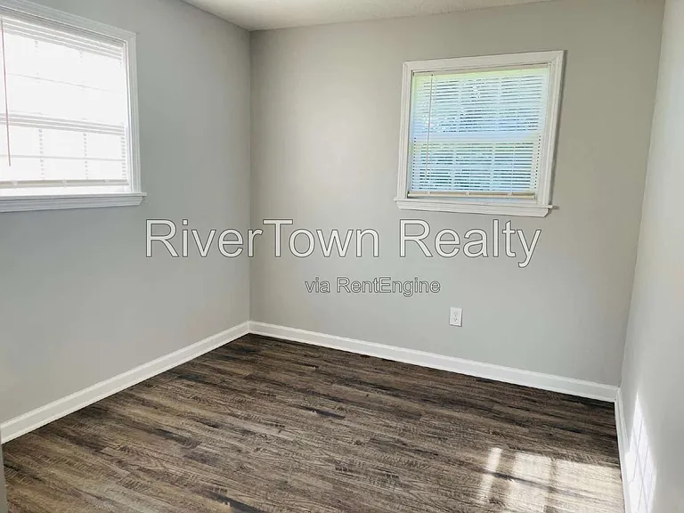 331 Elder Rd — Photo 7