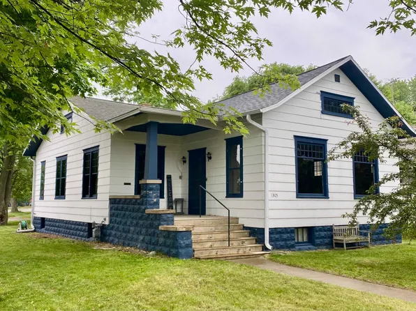 1305 Carney Blvd, Marinette, WI 54143