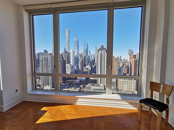 2nd image of 401 E 60th St APT 31B