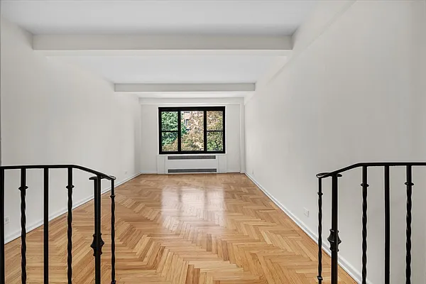 Living room, photo 1