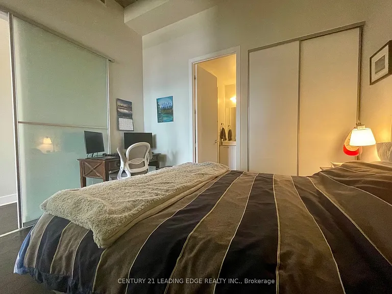 399 Adelaide St W #Penthouse 1008 — Photo 11