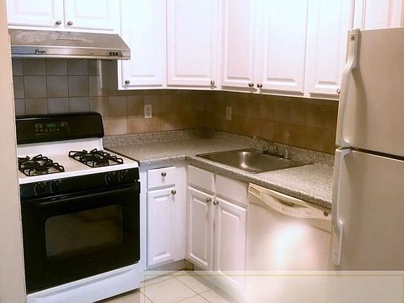 2nd image of 1232 31st Dr APT 1B