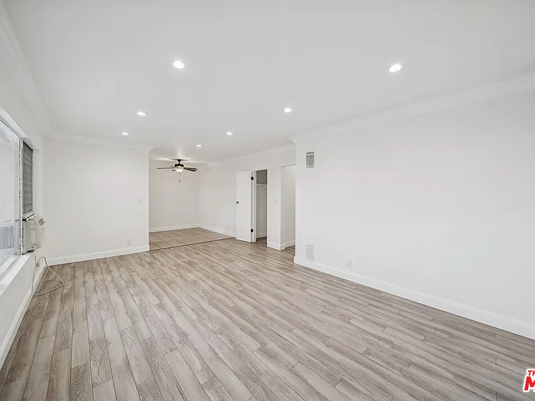 1215 N Hayworth Ave #104 — Photo 2