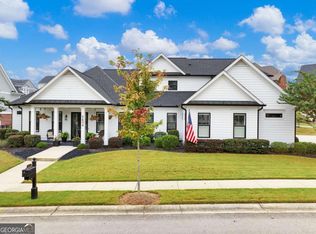 5634 Autumn Flame Dr, Braselton, GA 30517