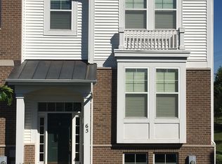 65 Veneto Ct, Streamwood, IL 60107