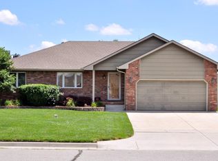 407 W Homestead Ct, Colwich, KS 67030