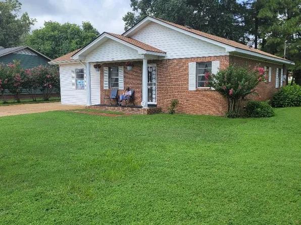 747 Best St, Covington, TN 38019