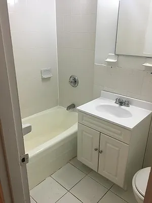 Rented by Lang Realty LLC | media 24