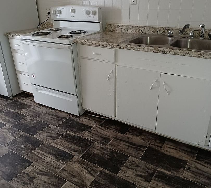 1st image of 4417 Independence Ave #837853