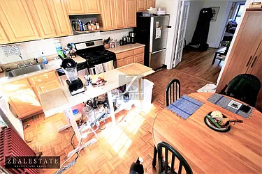 Rented by ZealEstate Group Inc