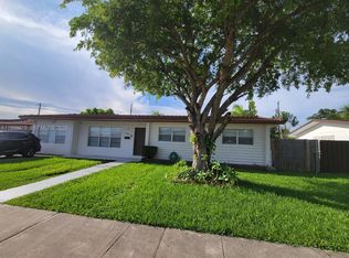 8245 SW 43rd St, Miami, FL 33155