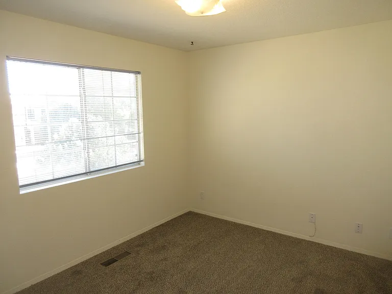 2111 Corte Del Caballo NW — Photo 26