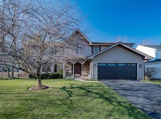 2473 Wendover Dr, Naperville, IL 60565
