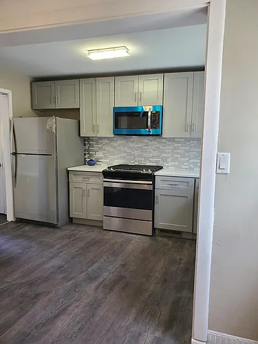 1329 Campbell Ave Photo 1