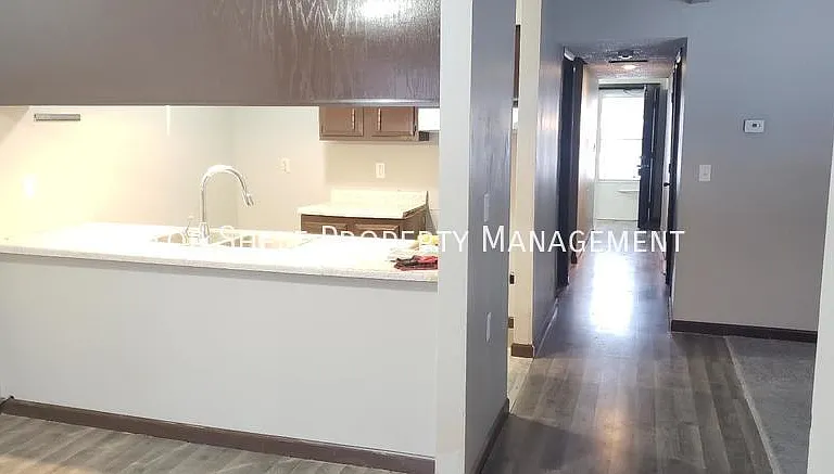 1328 Williams St — Photo 3