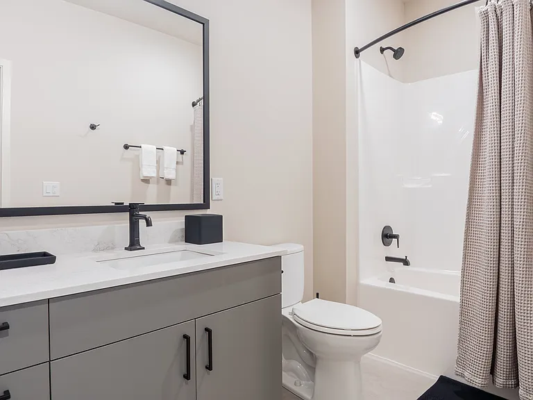 Bloom Monona Apartments — Photo 4