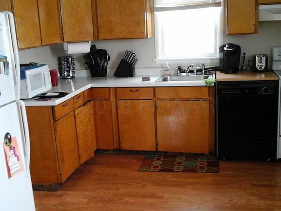 3rd image of 125 3rd Ave E