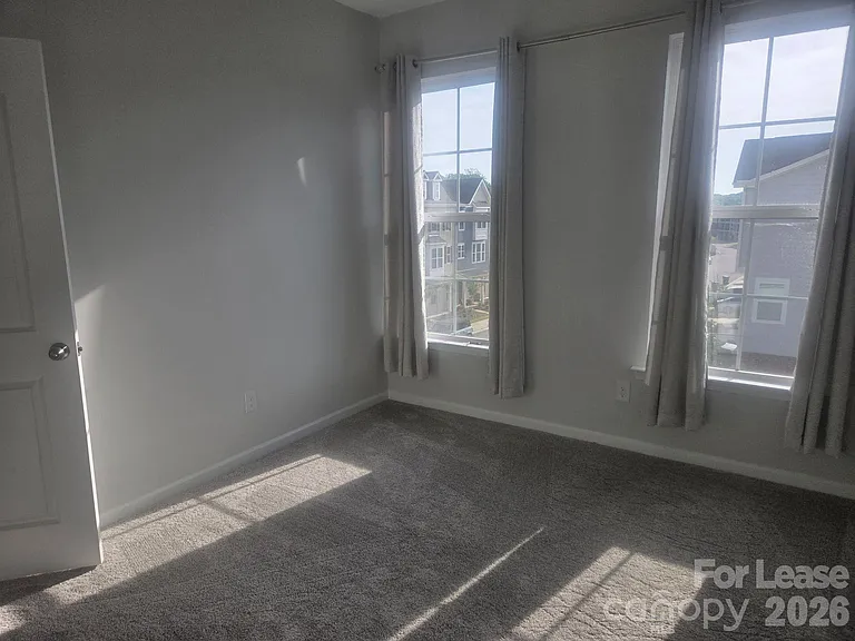 6997 Waterstone Dr — Photo 32