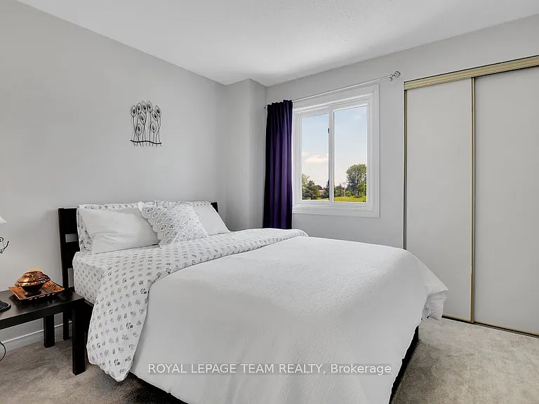 1443 Caravel Cres — Photo 17