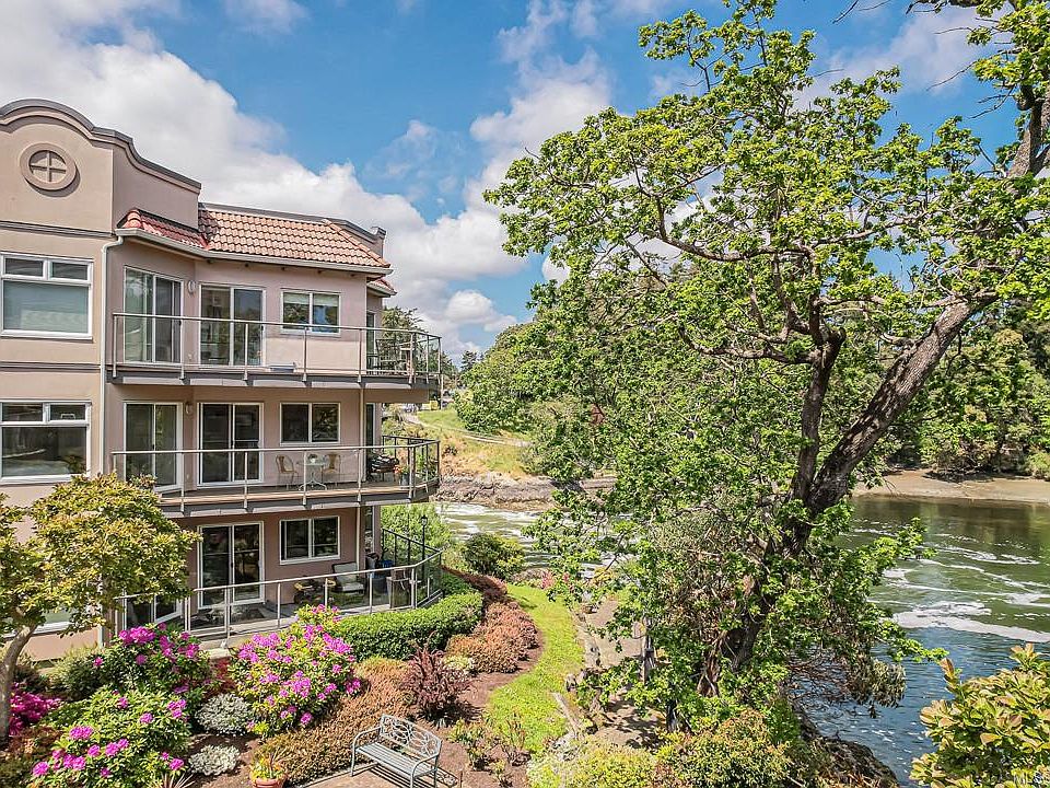 1st image of 1085 Tillicum Rd #104