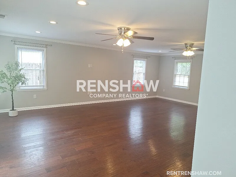 4 bed, 3.0 bath, 3250 sqft, $3,200 — Photo 4