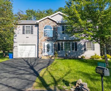 6000 Boardwalk Dr, Tobyhanna, PA, 18466