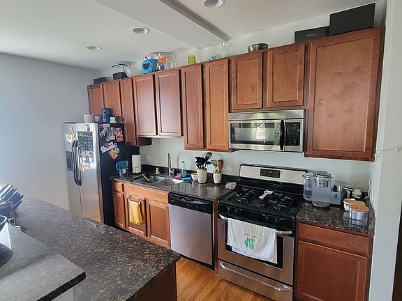 4th image of 3559 N Milwaukee Ave APT 3B