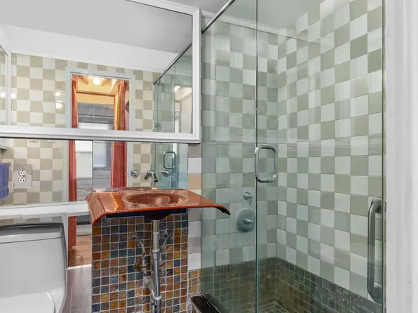 220 East 57th Street image 4 of 5