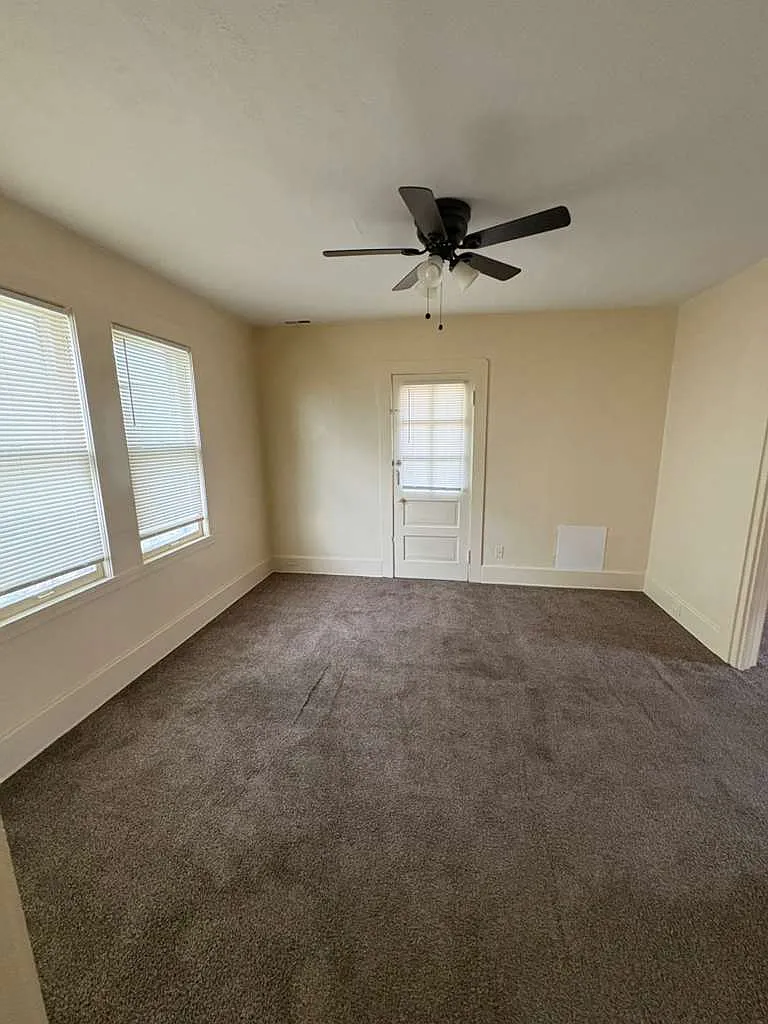 Building Photo - 3610 W 46th St #2