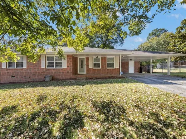 1215 Eastview Rd NE, Conyers, GA 30012