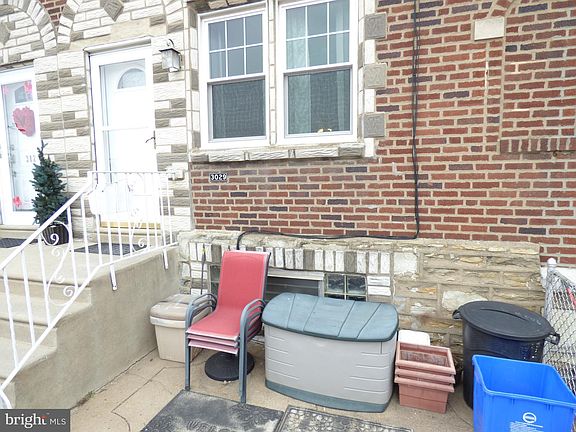 3rd image of 3029 Devereaux Ave