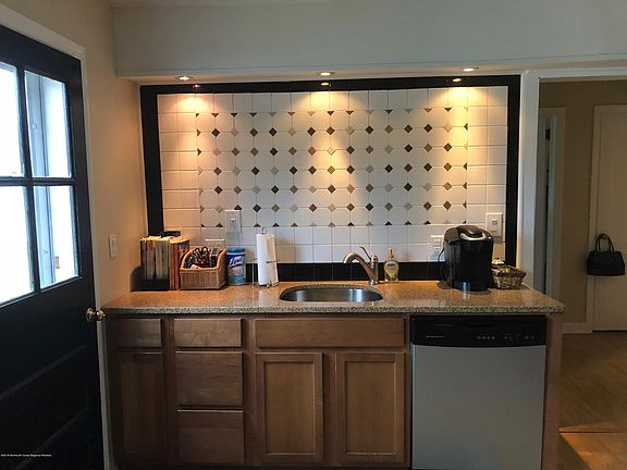 2nd image of 28 Parker Pl