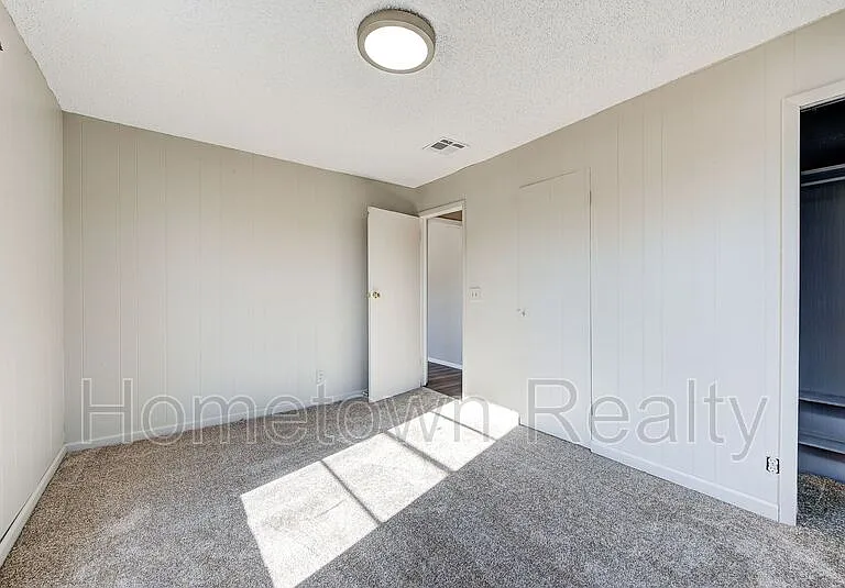7105 NW 43rd St — Photo 19