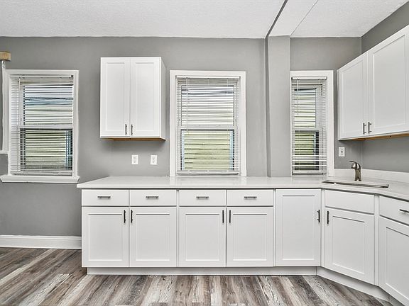 3rd image of 352 Norfolk St APT 3