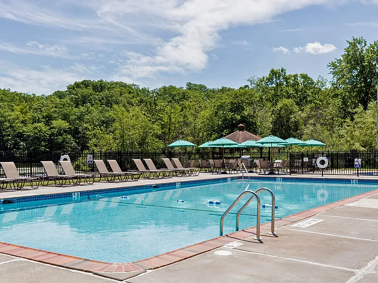 Eagle Rock Apartments at Mohegan Lake — Photo 11