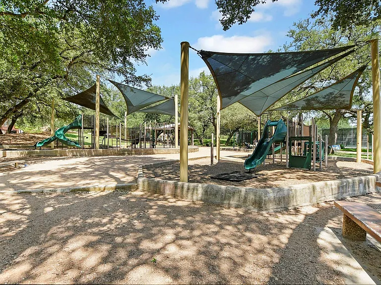 6808 Luckenbach Ln — Photo 29