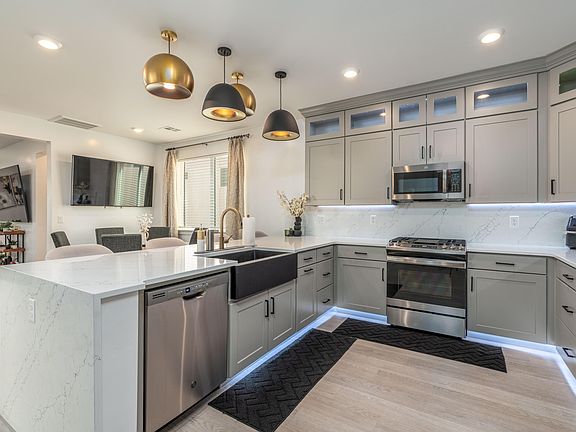 3rd image of 5704 S Carnelian Pkwy