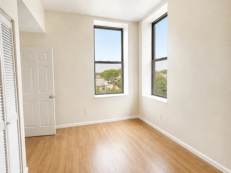 1901 E Lombard St #2 — Photo 3