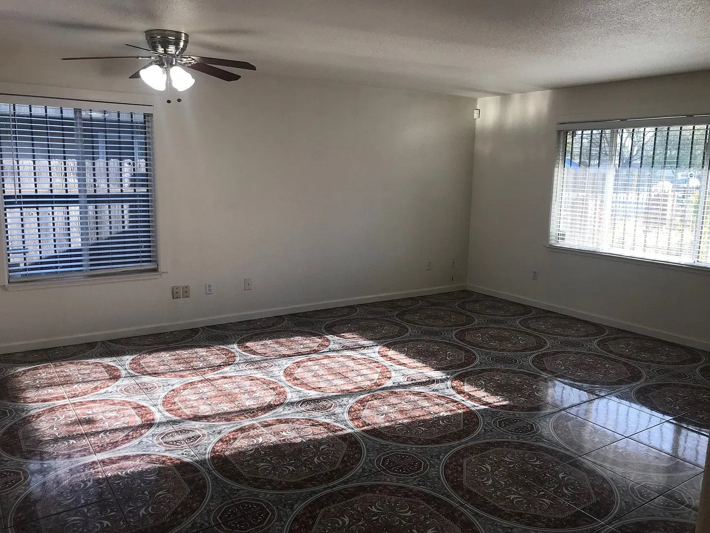 4 Bed 2 1/2 Half Bath Two Story Beauty! — Photo 3