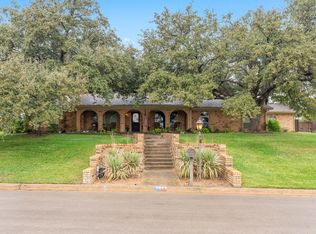 12 Lombardy Ter, Benbrook, TX 76132