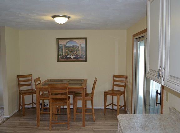 Large eating area!